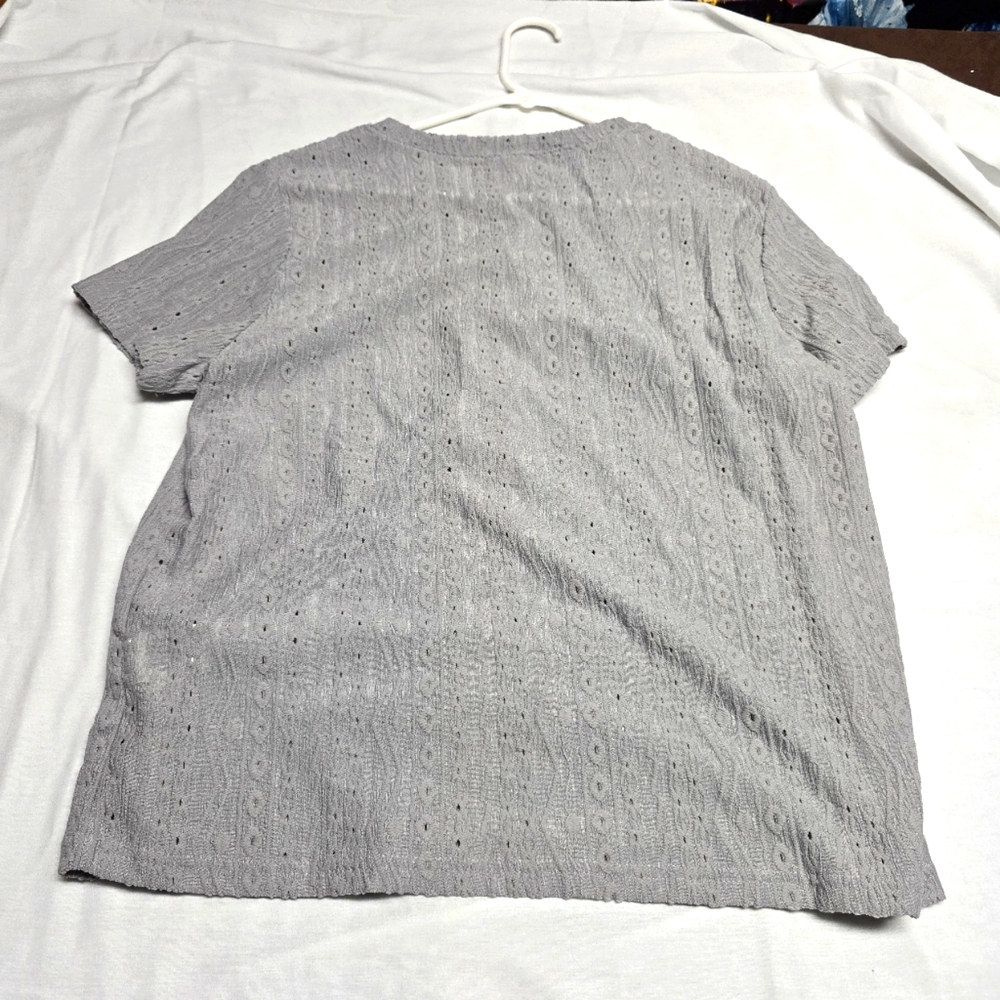CASUAL TOP - Picture 2 of 3